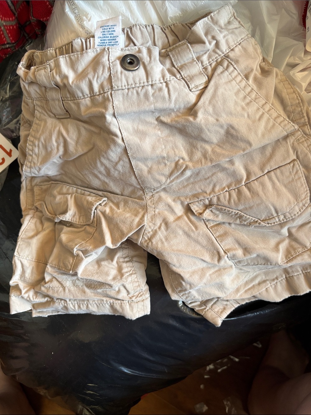 Circo Toddlers Beige Cargo Shorts - Comfortable Cotton Blend 3T